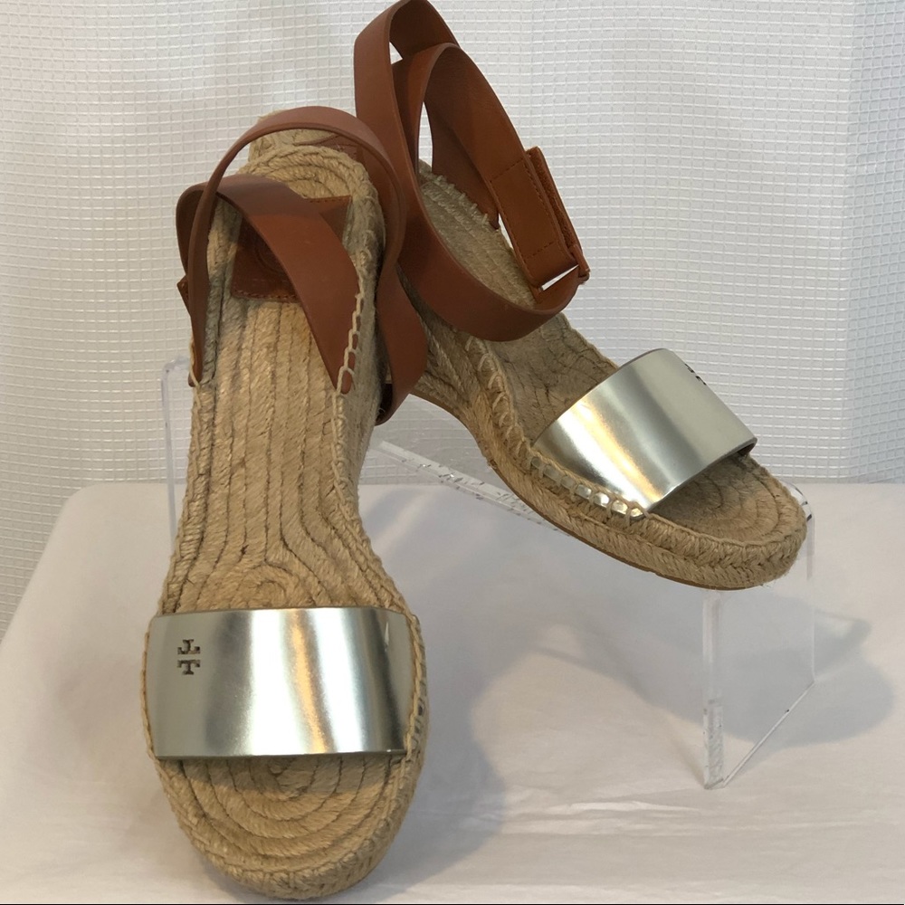 NWOT TORY BURCH WEDGE SANDAL SIZE 8.5